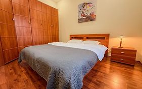 Kyiv Bassejna High Standard Apartment